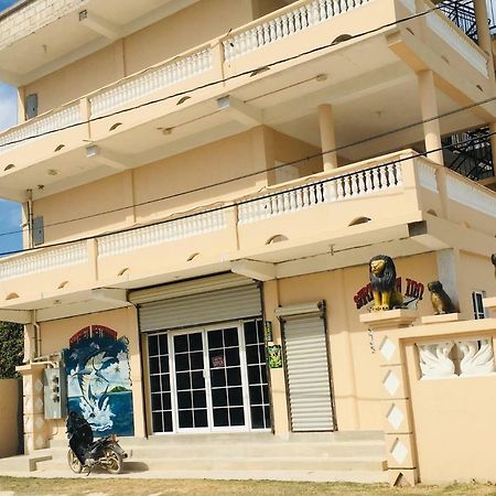 Sarteneja Inn Luaran gambar