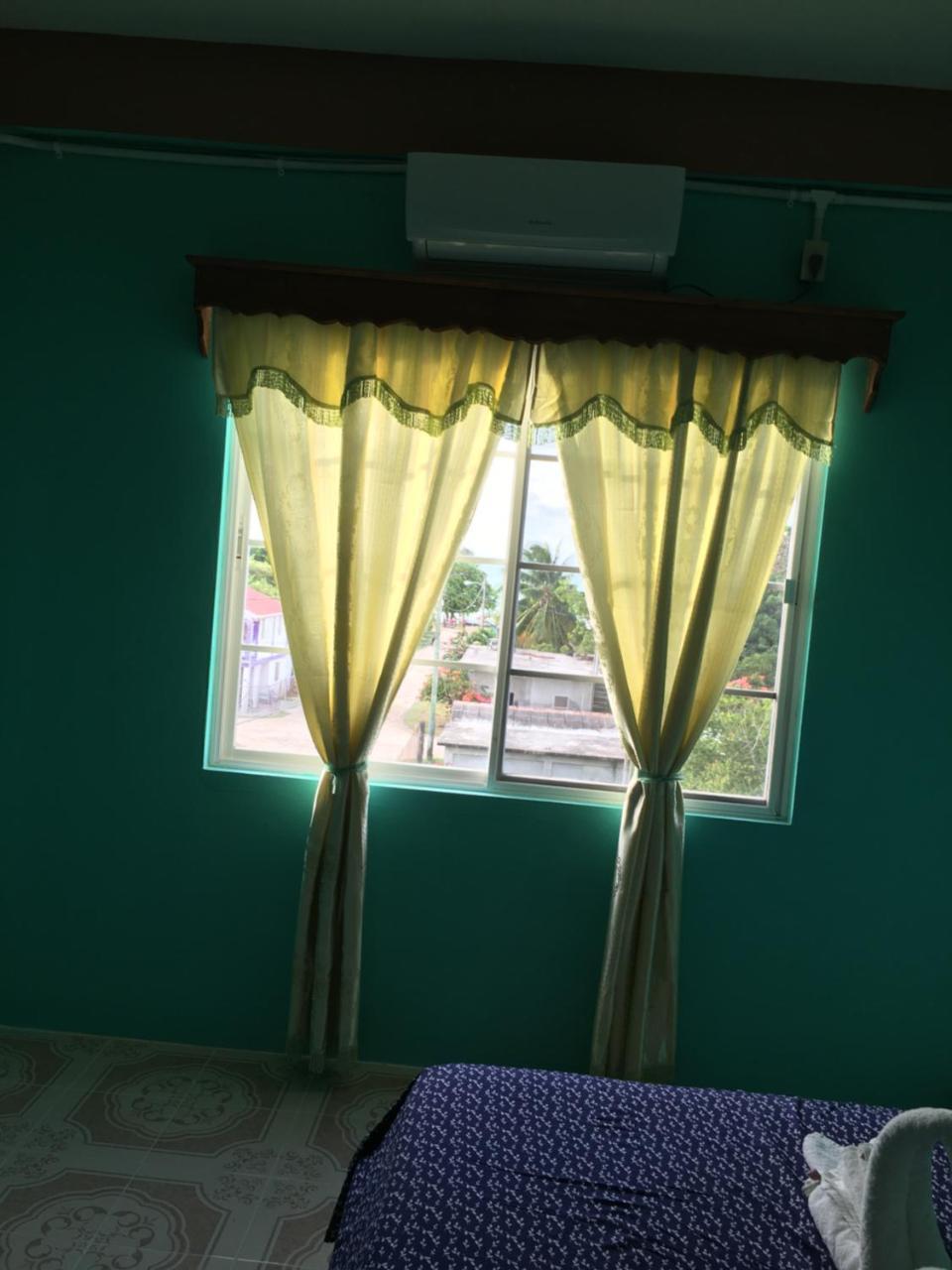 Sarteneja Inn Luaran gambar