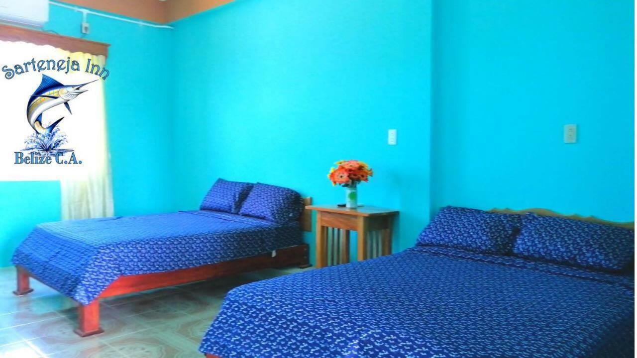 Sarteneja Inn Luaran gambar