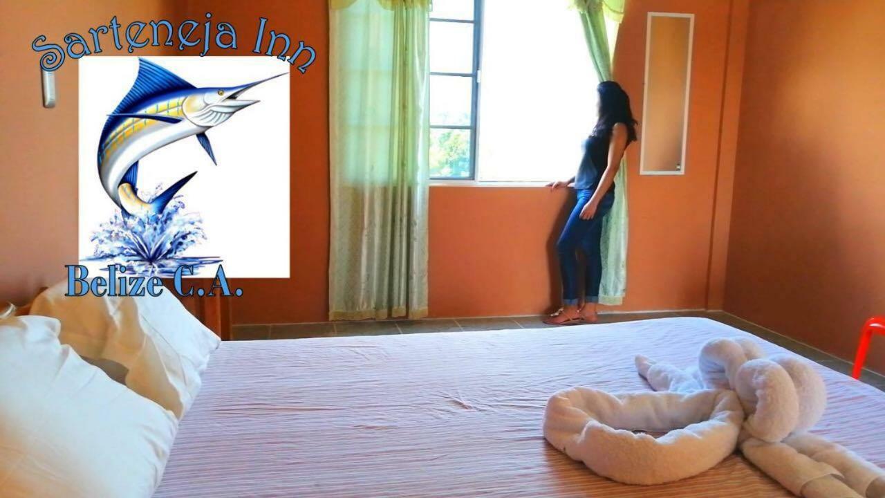 Sarteneja Inn Luaran gambar